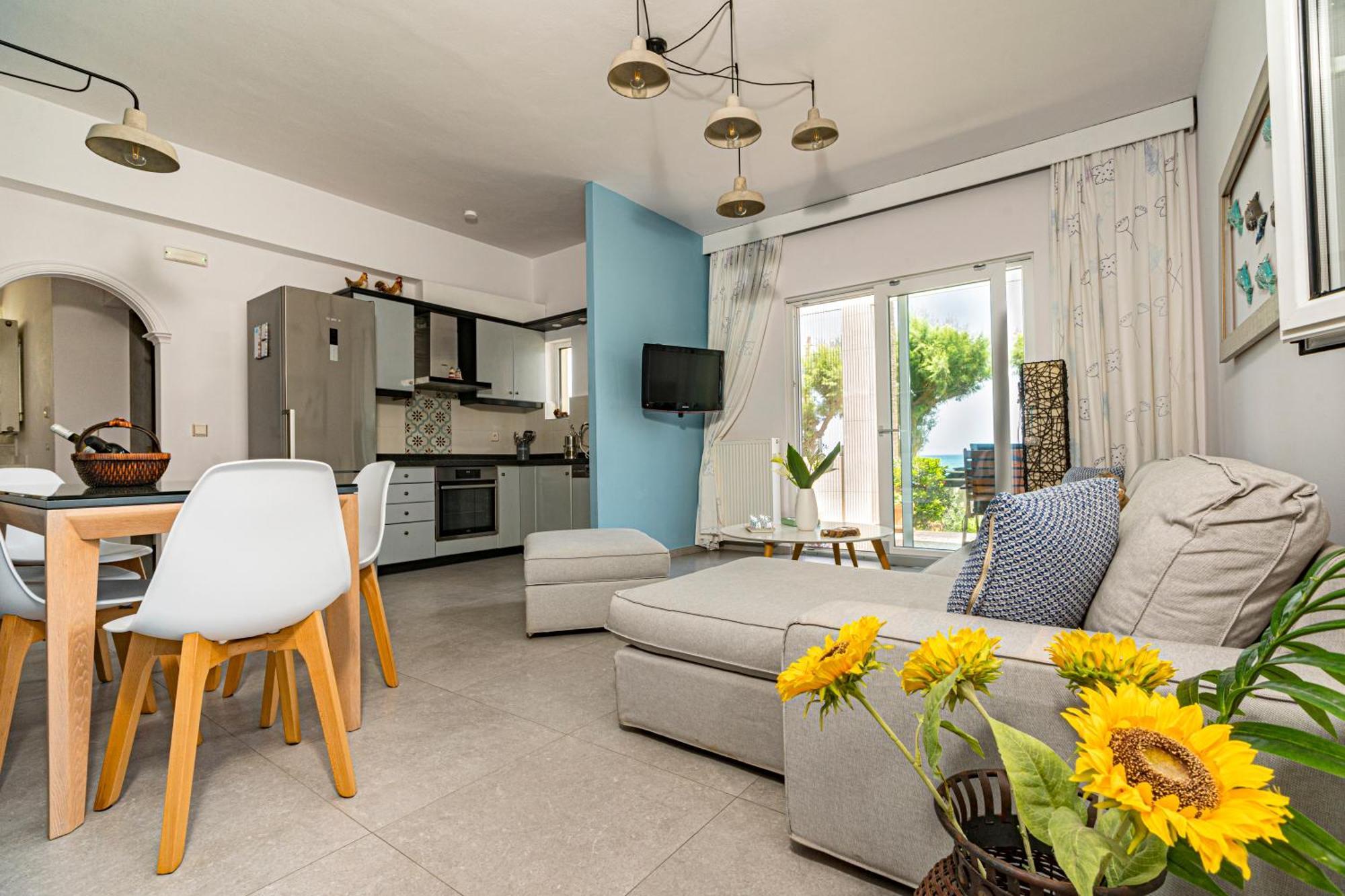 Big Blue Exclusive Beachfront Villa Kissamos Bagian luar foto