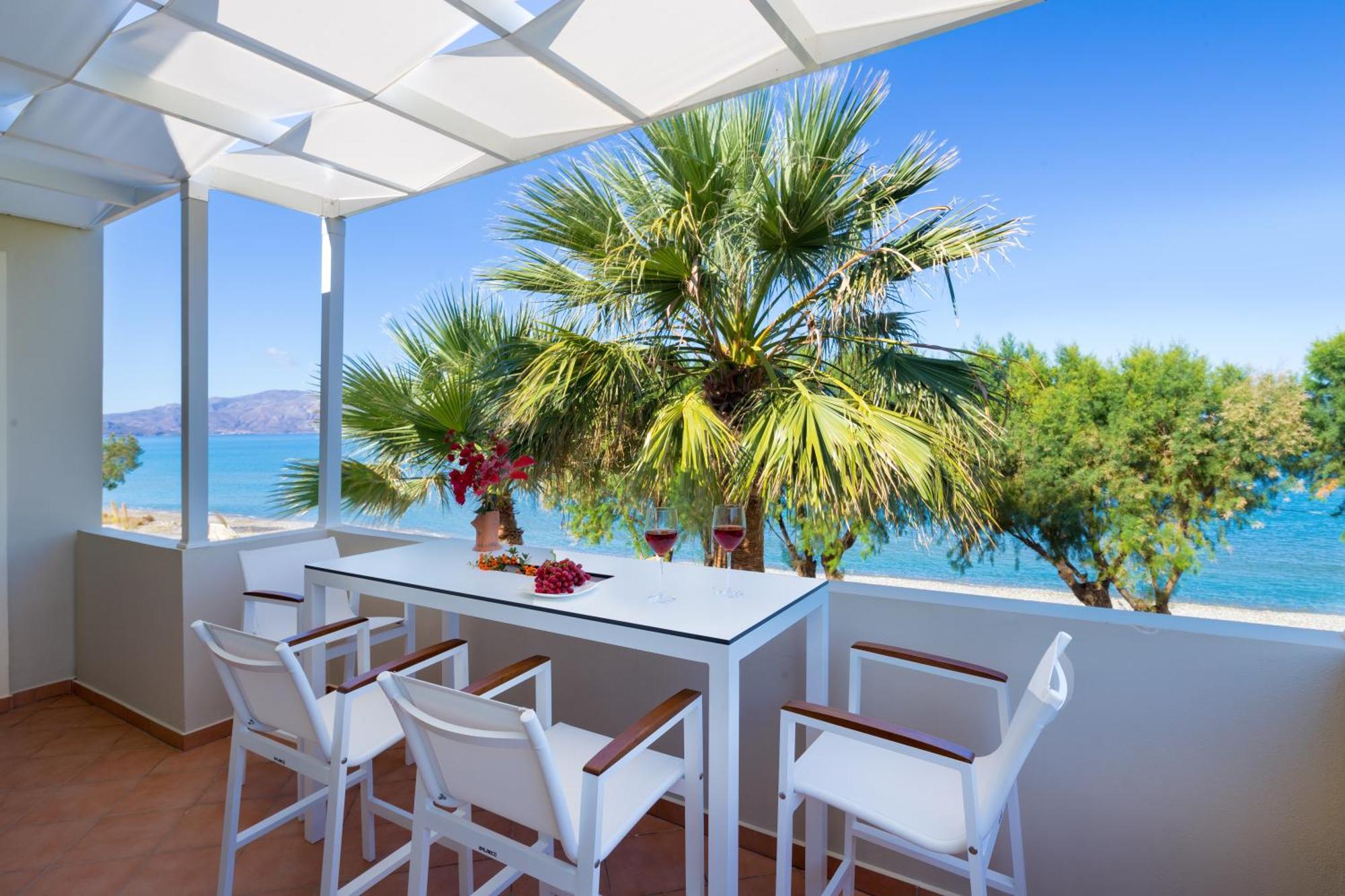 Big Blue Exclusive Beachfront Villa Kissamos Bagian luar foto